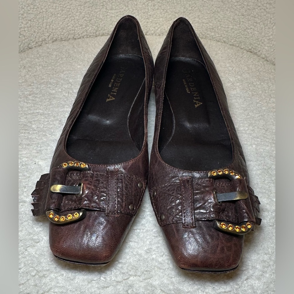 Gardenia brown leather flats slip-on decorative gold tone stones buckle Italy 36